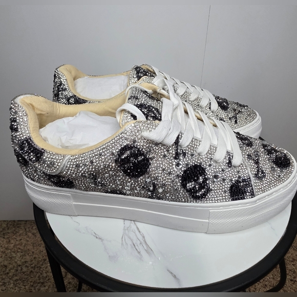 Betsey Johnson Sidny Women's Fashion Sneakers Skulls Size 8 M - Picture 5 of 7